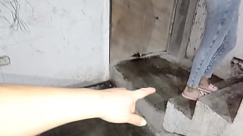 Un Pintor Tenía Su Brocha Tan Gorda Que Me Termino Preñabdo Y Revalsandome Su Leche thumbnail