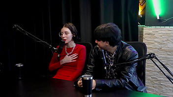 Se exibiu de lingere depois de responder em quem mama senta e passa yastrixx & dixon watch sheer red