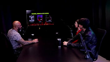 Se exibiu de lingere depois de responder em quem mama senta e passa yastrixx & dixon watch sheer red