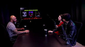 Se exibiu de lingere depois de responder em quem mama senta e passa yastrixx & dixon watch sheer red