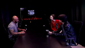 Se exibiu de lingere depois de responder em quem mama senta e passa yastrixx & dixon watch sheer red