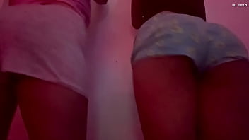 Dos pendejas venezolanas twerking en pelotas