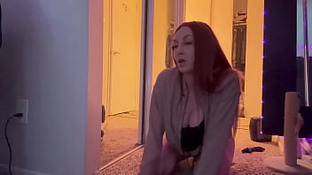 European stepmom artemisia love showing her hot body and showing her long legs