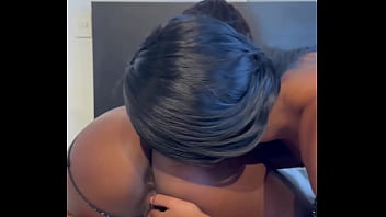 Amiga lésbica comendo minha buceta até gozar