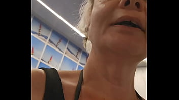 A la recherche d'un inconnu sur le bateau pour relever défi