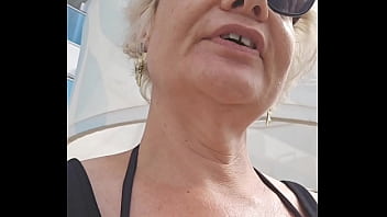 A la recherche d'un inconnu sur le bateau pour relever défi