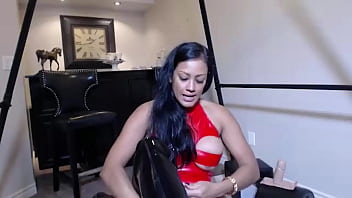 Maxine x got a big & fast sybian she rides it like a maniac