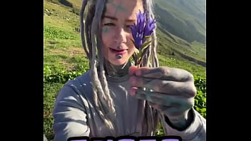 I got a super amazing flower from lily lu filmz what’s the most thoughtful gift you’ve ever received #flower