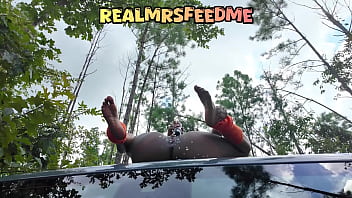 Wilderness squirt scene