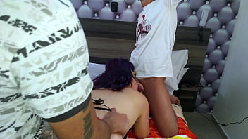 La mejor paja y masturbada que pueda tener un hombre es ver que se follan a su esposa