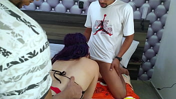 La mejor paja y masturbada que pueda tener un hombre es ver que se follan a su esposa