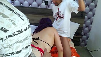 La mejor paja y masturbada que pueda tener un hombre es ver que se follan a su esposa