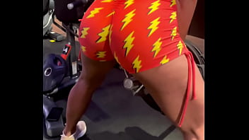 A meta é ficar cada dia mais gostosa para vocês e para os machos que eu saio