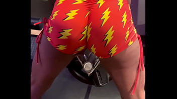 A meta é ficar cada dia mais gostosa para vocês e para os machos que eu saio