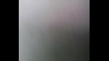 Side chick squirting