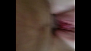 Side chick squirting