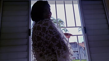 O tesão de um fodi o cuzinho quase virgem da morena perfeita