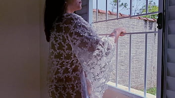 O tesão de um fodi o cuzinho quase virgem da morena perfeita