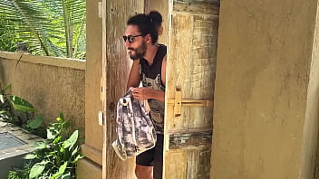 Sneaking into my neighbor's backyard for a blowjob