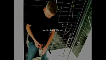 David Edward Johnson Pisses In A Cup And Drinks His Pee On Camera In His Bathroom thumbnail