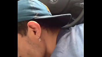 Chupando O Pau Do Meu Amigo Dentro Do Carro No Meio Da Praça thumbnail