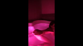 Ficou me provocando na banheira