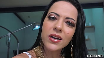 Sizzling Cutie Analine Surprised Of Thick Juicy Pole thumbnail