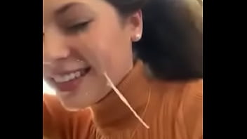 Así dejo a mi novia cubierta en lechita