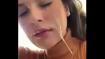 Así dejo a mi novia cubierta en lechita