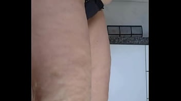 Câmera Escondida Peguei Minha Madrasta Na Cozinha Só De Calcinha E Blusa Transparente thumbnail