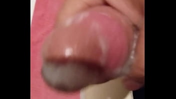 Punheta gozando muito