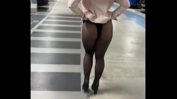 Mes bbs j'ai eu quelques jours chargés pas de sexe mais du déplacement de