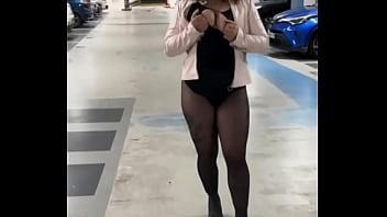 Mes bbs j'ai eu quelques jours chargés pas de sexe mais du déplacement de