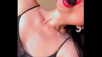 Mis labios rojos desean una de chocolate como esta ️️️my red lips want