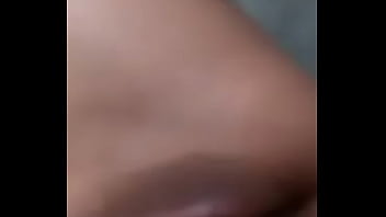 Puta venezolana se masturba parte 3