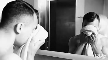 Delicious shower cumshot