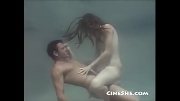 Sex Underwater Ann Kell thumbnail