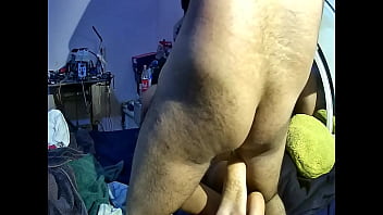 Trailer empieza su periodo justo cuando se la empiezo a meter completo en red y sheer