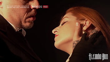 Cena censurada digna de peaky blinders gozando na orange girl como num filme de época proibido