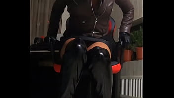 “hands off just watch me cum in leather while you beg for permission ”boots gloves tight skirt & a soake