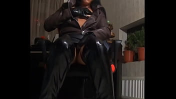 “hands off just watch me cum in leather while you beg for permission ”boots gloves tight skirt & a soake