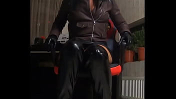 “hands off just watch me cum in leather while you beg for permission ”boots gloves tight skirt & a soake
