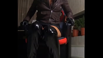 “hands off just watch me cum in leather while you beg for permission ”boots gloves tight skirt & a soake