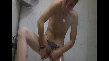 Exgf shower and shave