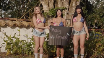 Celebrate 4th of july in the pussy car wash