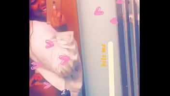 She tryna shake that lil mfka