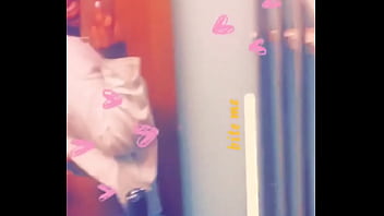 She tryna shake that lil mfka