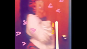 She tryna shake that lil mfka