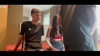 Putaria com um novinho de 18 anos novinho do pau grande fode a dutra sura com força Putaria com um novinho de 18 anos novinho do pau grande fode a dutra sura com força