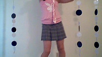 Tranny Slut Dances On Cam thumbnail